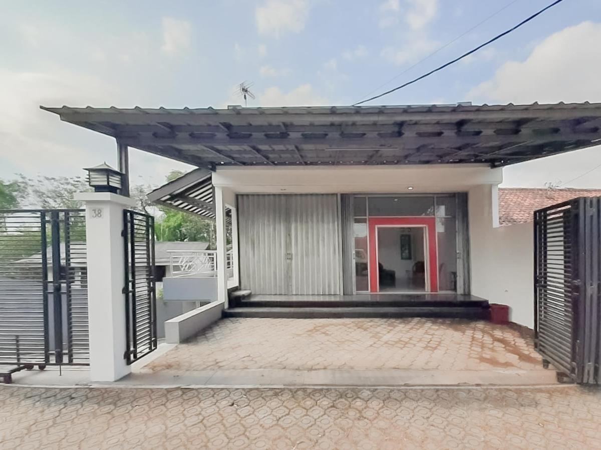 Wisma Asri Syariah Majalengka Redpartner Dawuhan Buitenkant foto